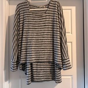 Soft Surroundings Gray Striped Long Sleeve Tunic Top